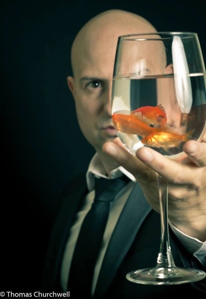 Anthony Sausa performing magic — photo 3